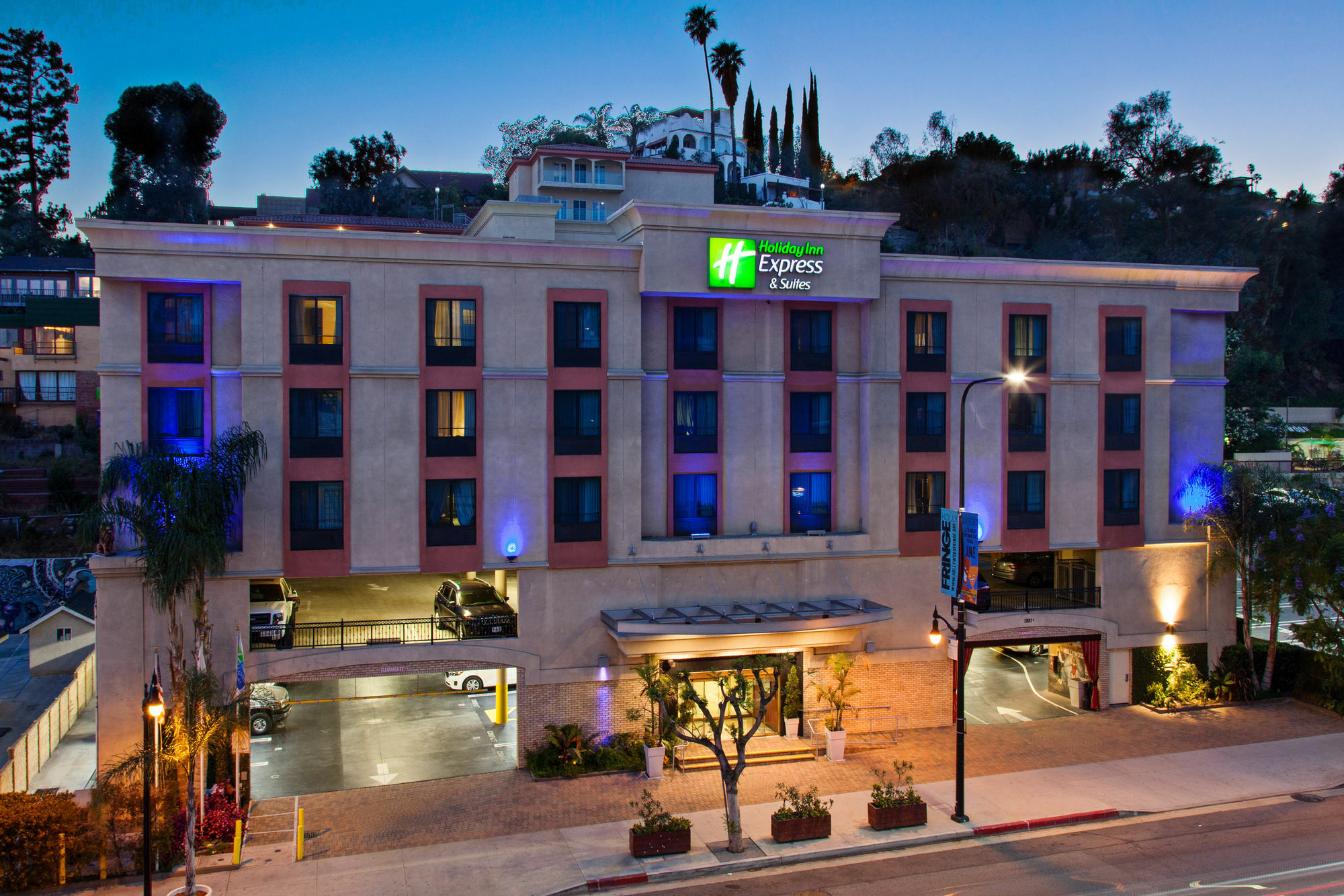 Holiday Inn Express Hollywood Walk Of Fame, An Ihg Hotel Los Angeles Exterior photo